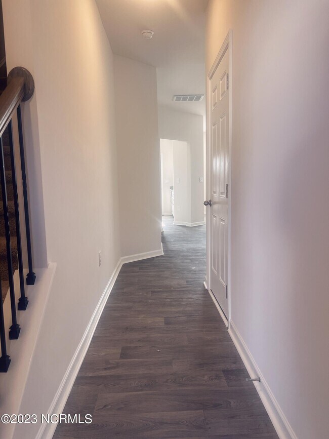 Foto del edificio - 1503 Gracie Ln