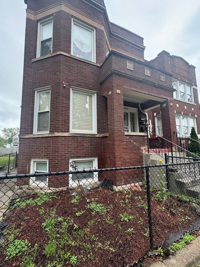 Foto del edificio - 6935 S Laflin St