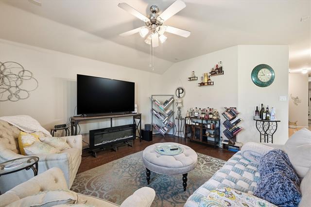 Foto del edificio - 5116 Bridgeport Rd