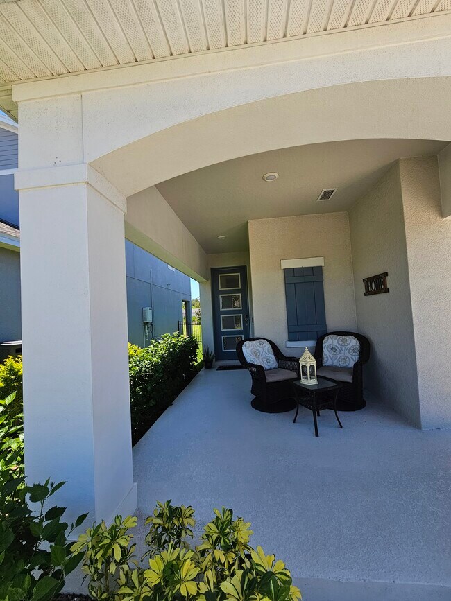 Building Photo - 5633 Del Coronado Dr