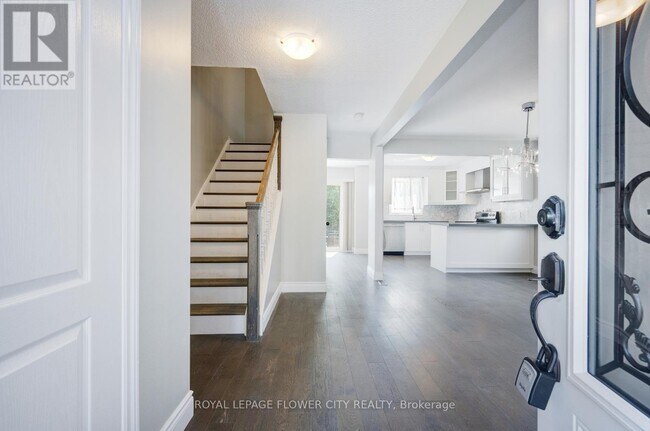 Building Photo - 16 Ecclestone Dr