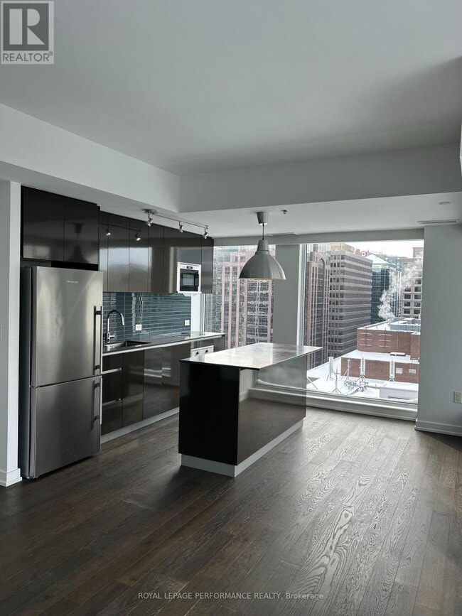 Building Photo - 199 Slater St.