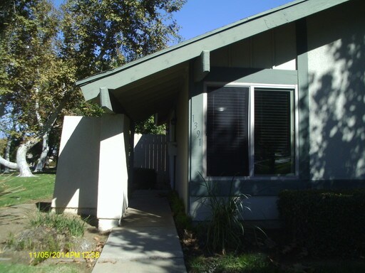 Primary Photo - 1391 Camelot Dr