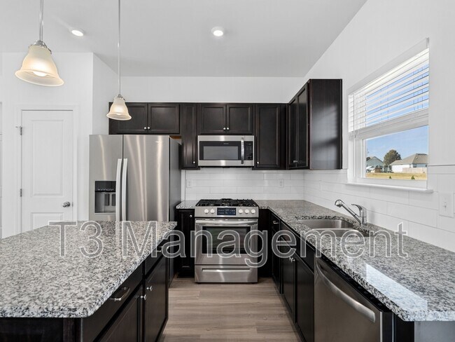 Building Photo - 2101 Franks Ct