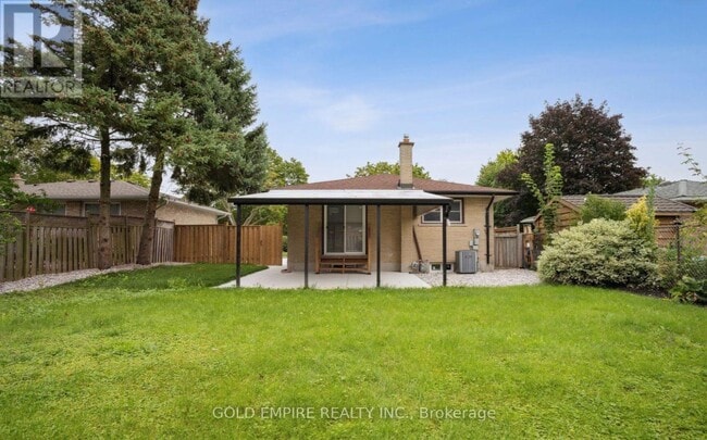 Building Photo - 396 Hudson Dr