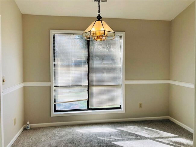 Building Photo - 125 Colony Run