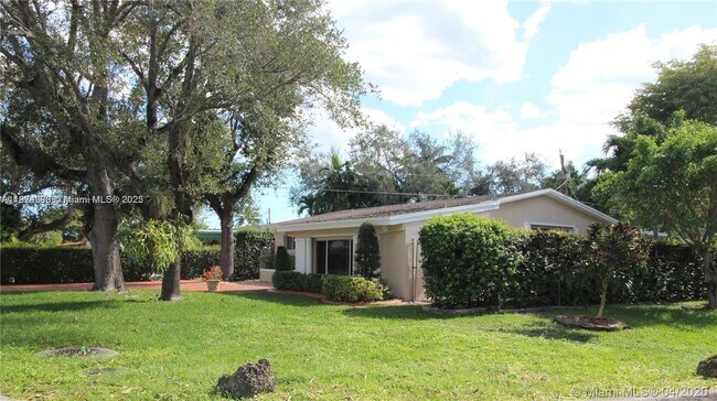Foto del edificio - 9160 SW 73rd St