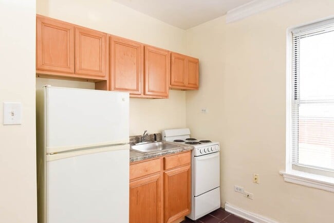 Foto del edificio - 4521 N Malden St