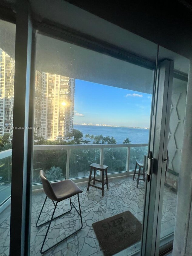 Foto principal - 2451 Brickell Ave