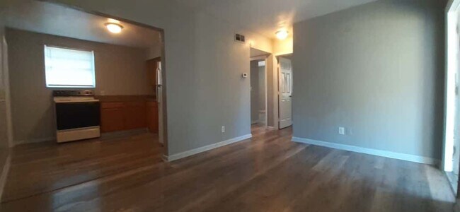 Foto del edificio - 1824 W 14th St