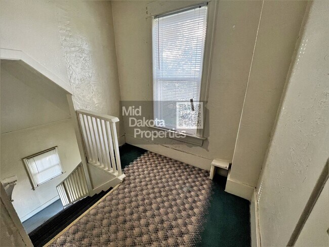 Foto del edificio - 915 W 4th Ave