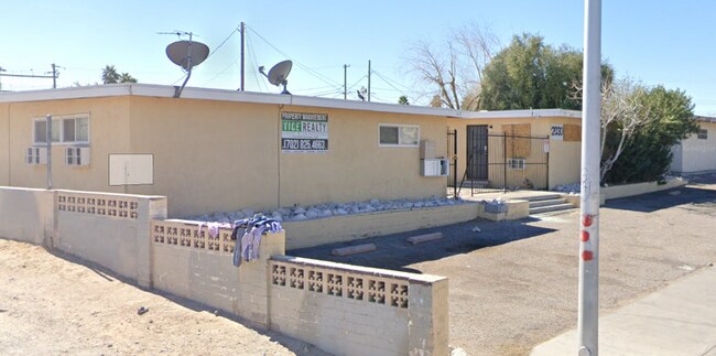 Building Photo - 2030 Sunrise Ave