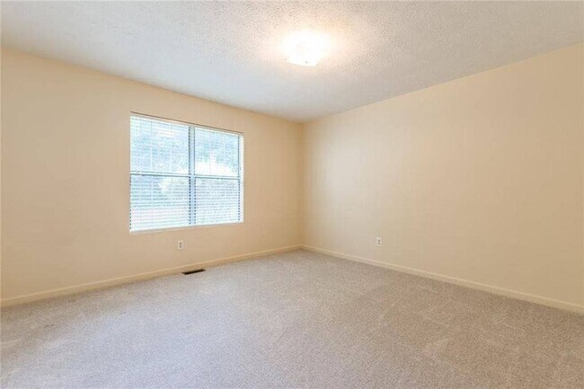Building Photo - 3227 Plymouth Rock Dr
