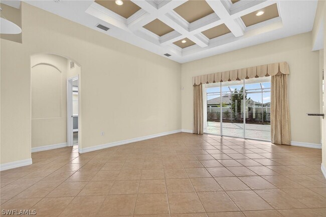 Foto del edificio - 25080 Divot Dr