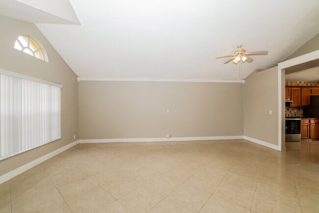 Building Photo - 2042 Cross Breeze Dr