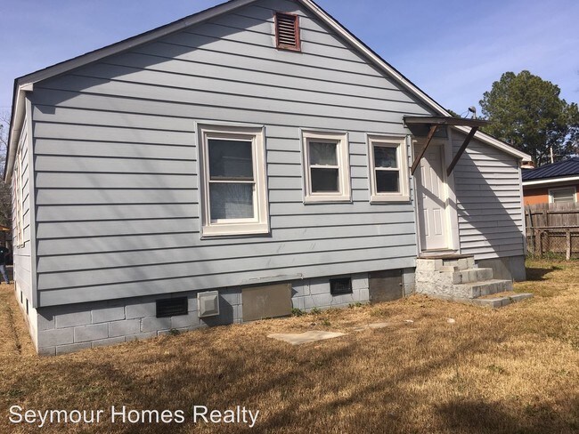 Building Photo - 2 br, 1 bath House - 505 S. Wooten Street