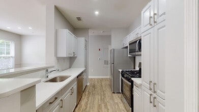 Interior Photo - 14 North
