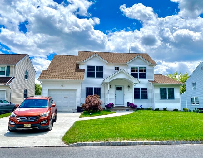 Building Photo - 1860 Cider Mill Rd