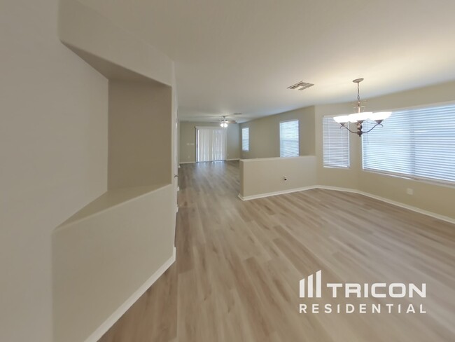 Foto del edificio - 25760 W Valley View Dr