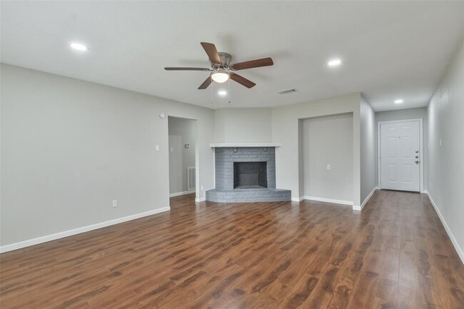 Building Photo - 23102 Wintergate Dr