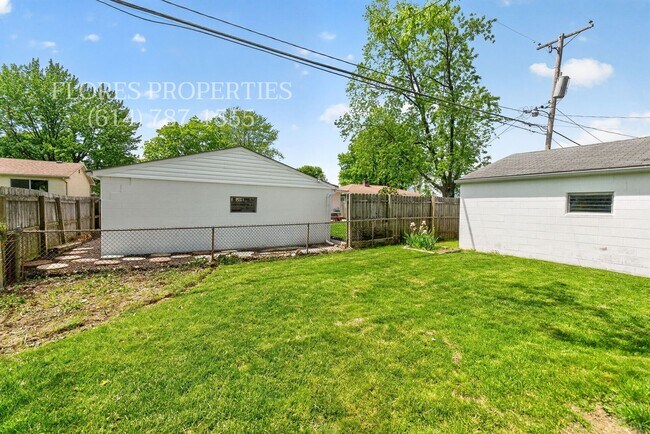 Foto del edificio - Newly Remodeled, Spacious House, 2 Car Garage