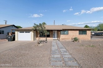 Building Photo - 1726 N 74th Pl