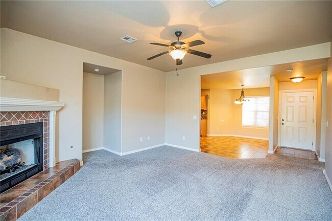 Building Photo - 4042 W Spring House Dr