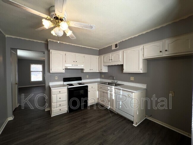 Foto del edificio - 443 Lee Dr