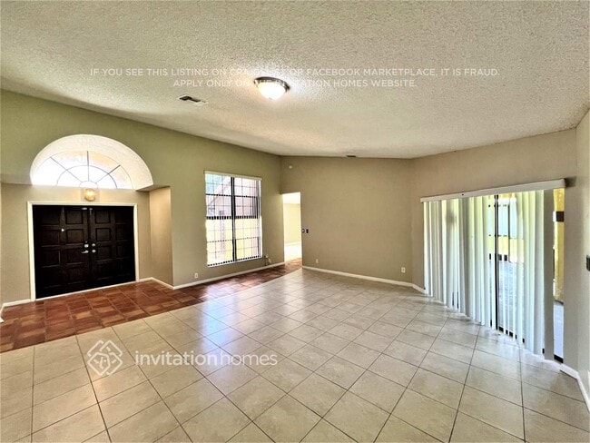Building Photo - 1944 Lynton Cir