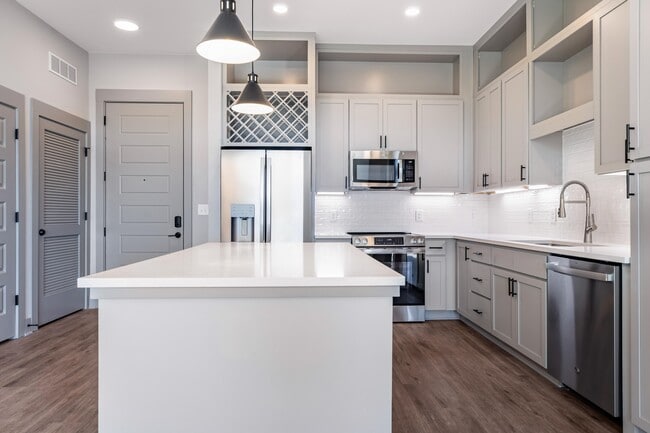 Building Photo - Meridian Cary