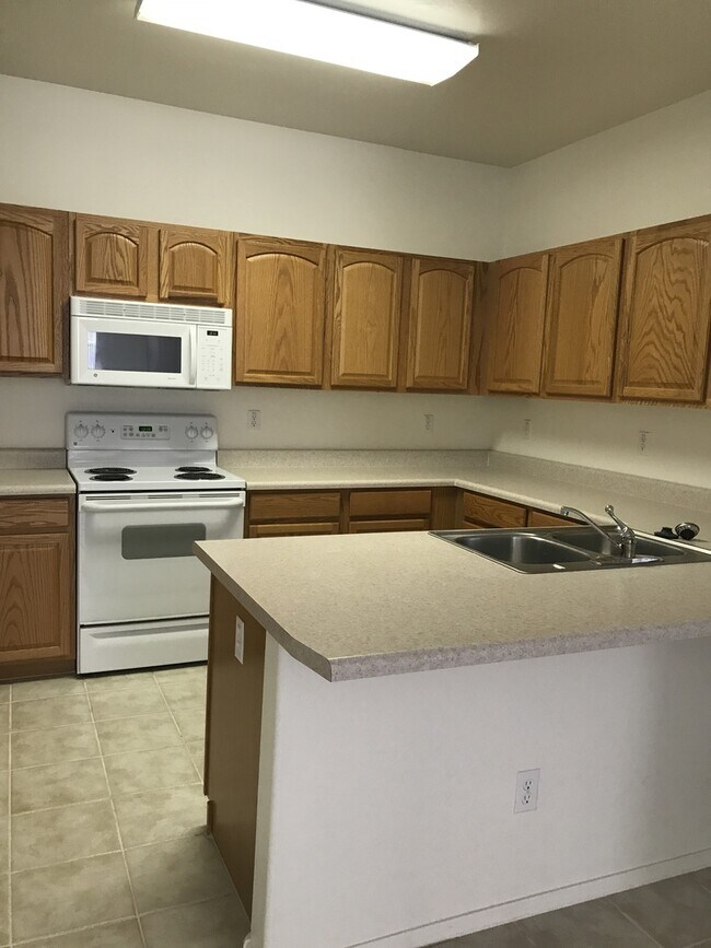 Foto del edificio - 2 bed 2 bath home in Cottonwood Commons - ...