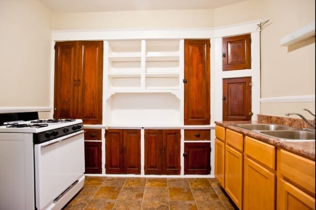 Foto del edificio - 3000 N Oakland Ave