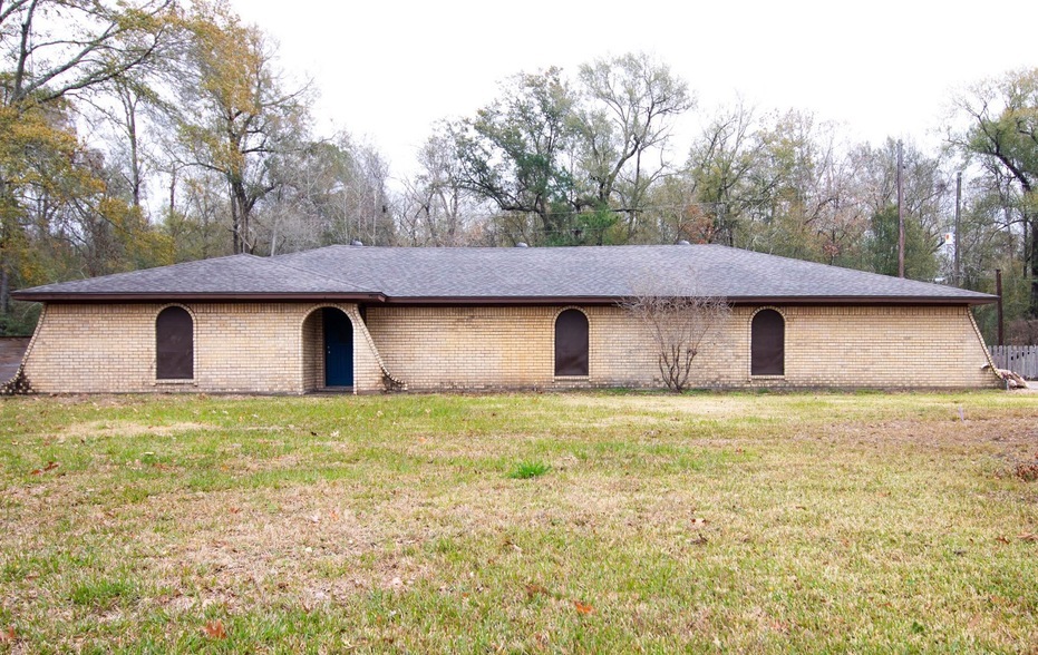 Primary Photo - 3306 Timberlane Cir