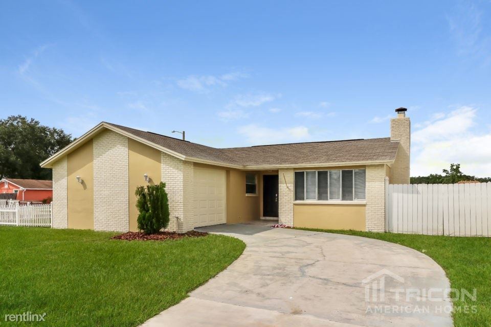 Primary Photo - 8235 Donaldson Dr