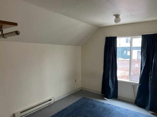 Dormitorio - 321 Shelden Ave