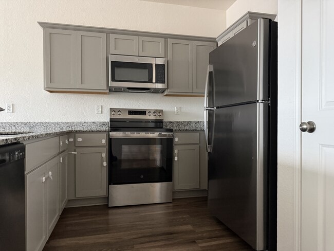 Building Photo - 5903 Betty Lou Dr