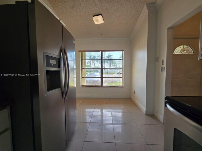 Building Photo - 1120 Parkside Green Dr