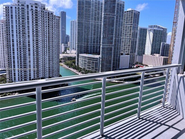 Building Photo - 325 S Biscayne Blvd