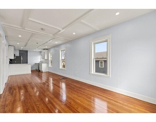 Foto del edificio - 1008 Winthrop Ave