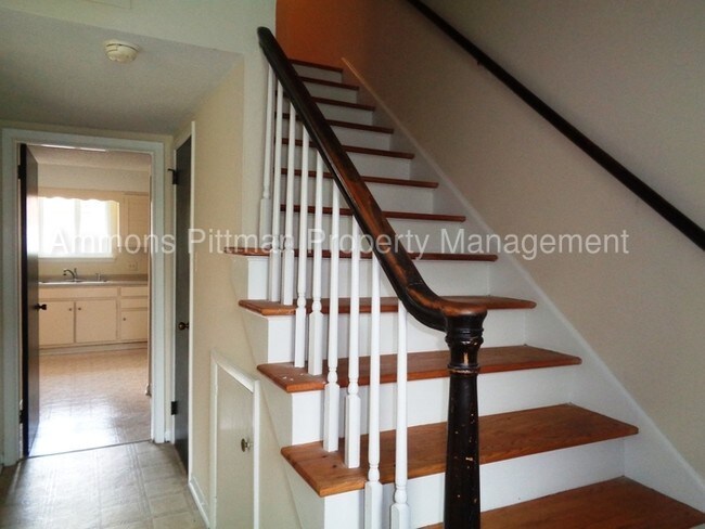 Building Photo - 3 Bedroom Townhome - Champion Ct