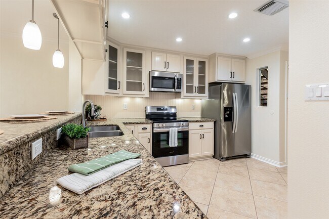 Building Photo - 14555 Wunderlich Dr