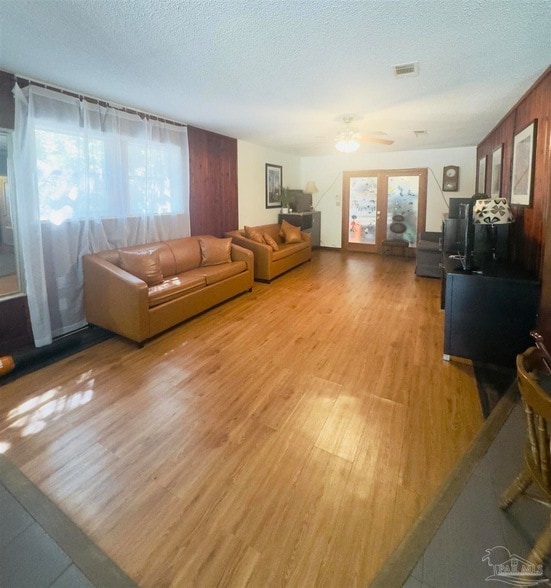 Foto del edificio - 581 Calhoun Ave