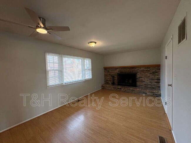 Foto del edificio - 6014 Penway Cir