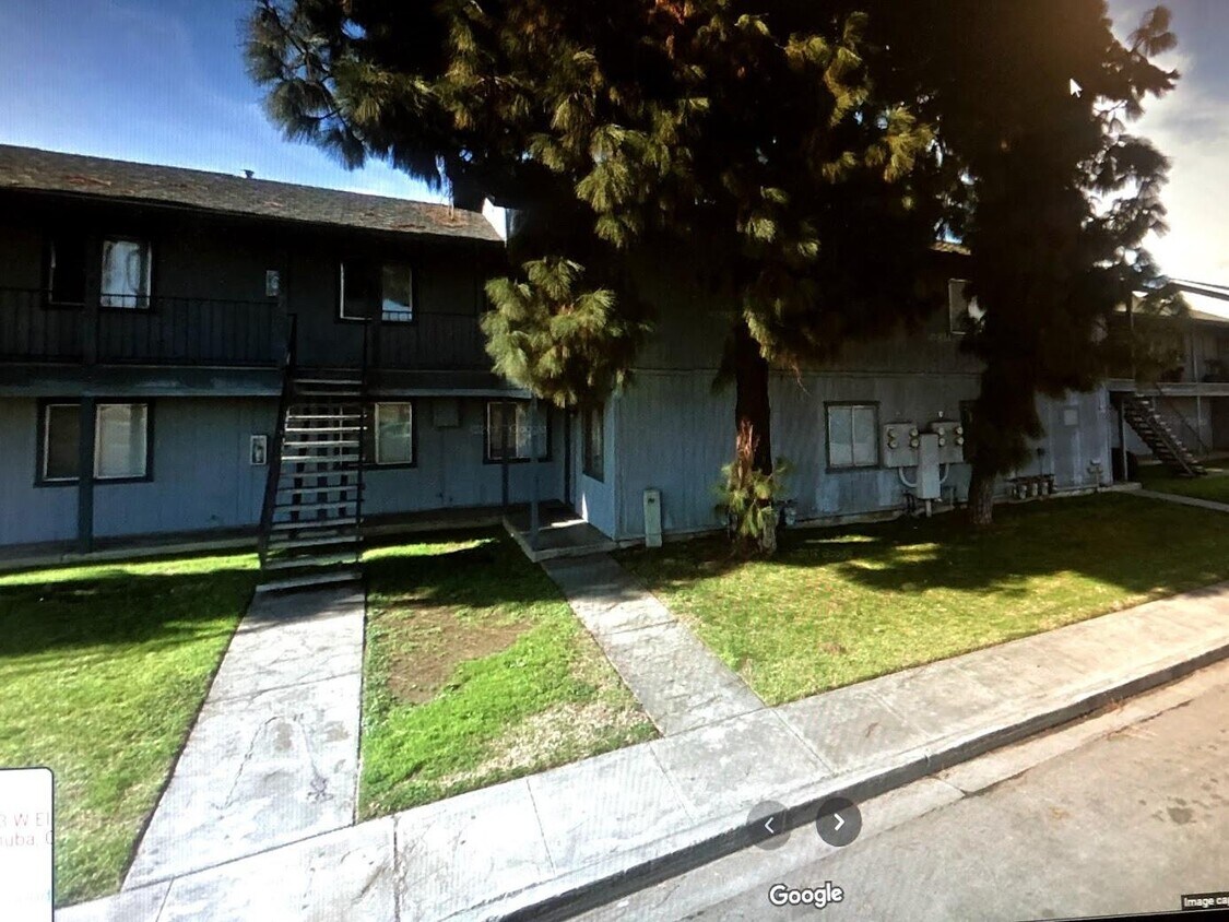 Primary Photo - 823 W El Monte Way