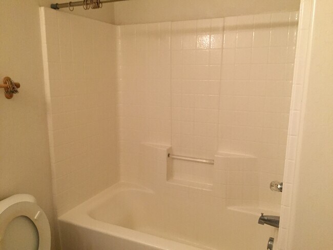 Building Photo - 3055 N Truwood Dr