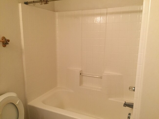 Foto del edificio - 3055 N Truwood Dr