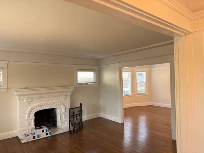 Foto del edificio - 616 N Claremont St