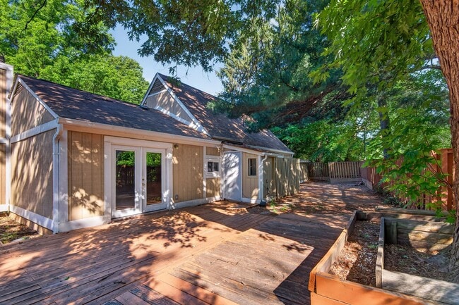 Building Photo - 11306 Geddys Ct