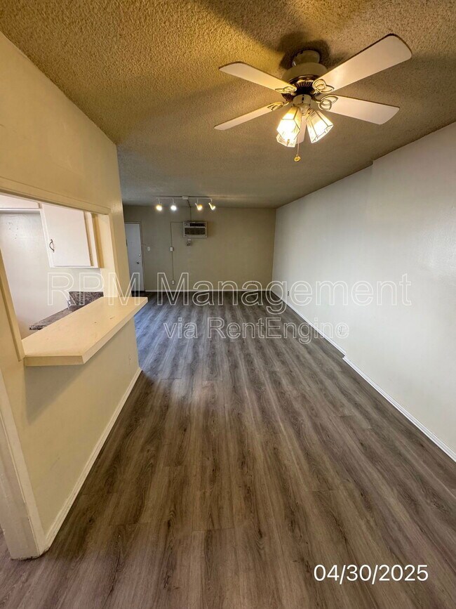 Building Photo - 11939 Albers St