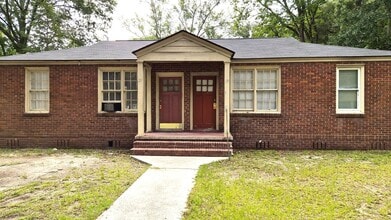 Building Photo - 21 Woodlawn Ave